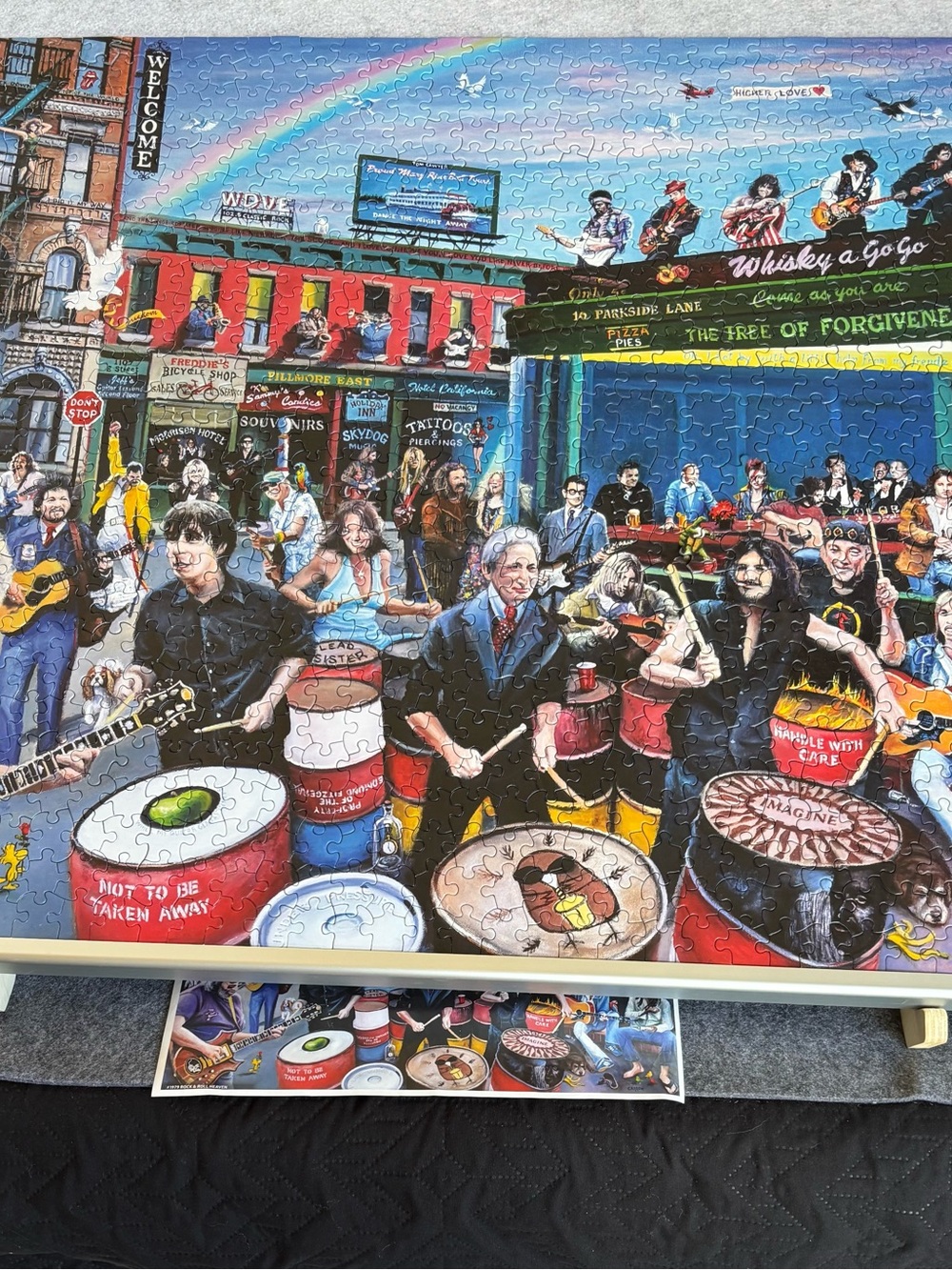 White Mountain Puzzles - Rock & Roll Heaven - bonus poster complete 1000 pc - Picture 2 of 2